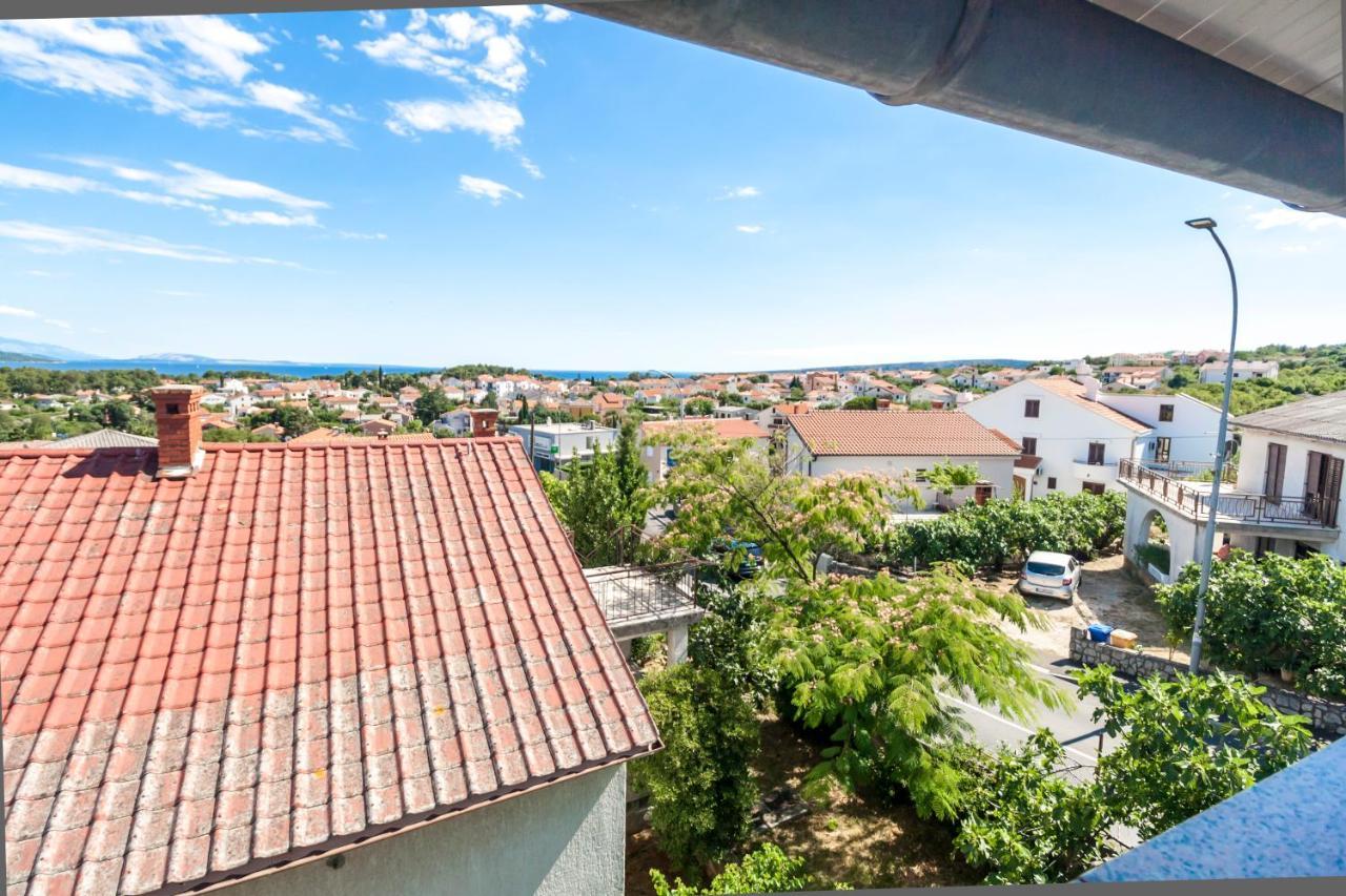 Apartments & Rooms Strcic Petra Krk Town Exterior photo
