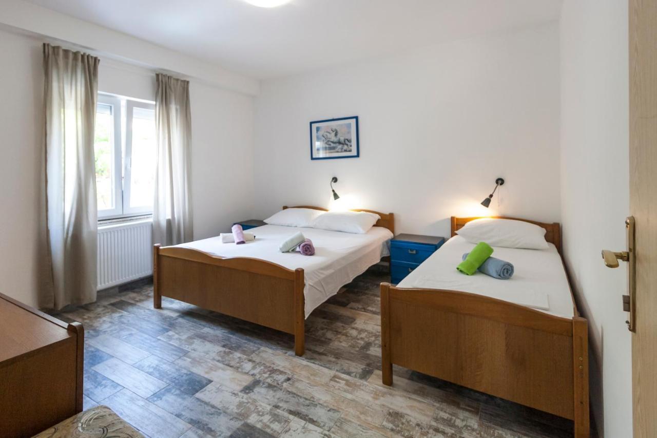 Apartments & Rooms Strcic Petra Krk Town Exterior photo