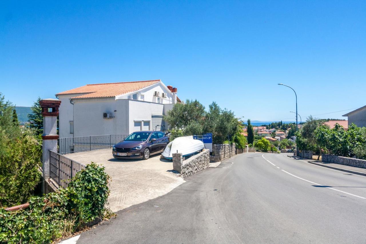 Apartments & Rooms Strcic Petra Krk Town Exterior photo